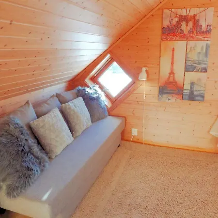 Fully Equipped Flat, 2 Bedrooms, Free Car Parking. Apartamento