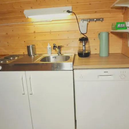 Fully Equipped Flat, 2 Bedrooms, Free Car Parking. Apartment *