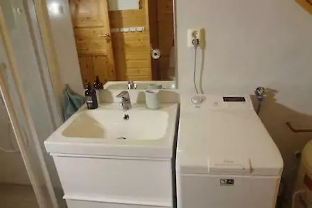 Fully Equipped Flat, 2 Bedrooms, Free Car Parking. * تروندهايم